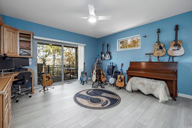 6 Galope Pl, Hot Springs Village, AR 71909