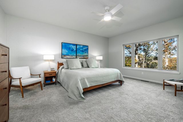 6 Galope Pl, Hot Springs Village, AR 71909