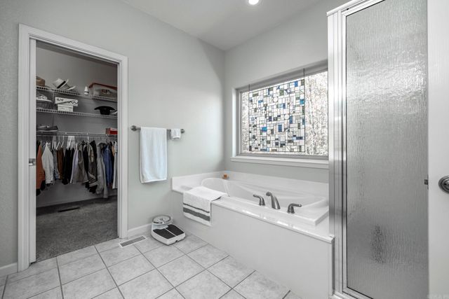 6 Galope Pl, Hot Springs Village, AR 71909