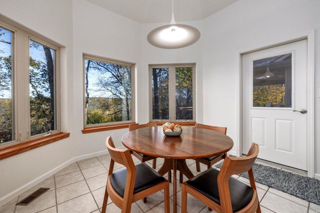 6 Galope Pl, Hot Springs Village, AR 71909