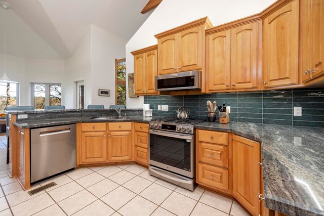 6 Galope Pl, Hot Springs Village, AR 71909