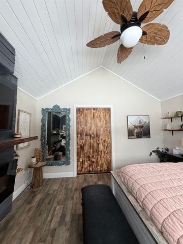 8 Johnson's Court, Milton, VT 05468