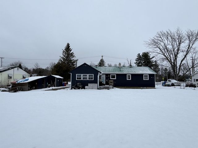 8 Johnson's Court, Milton, VT 05468