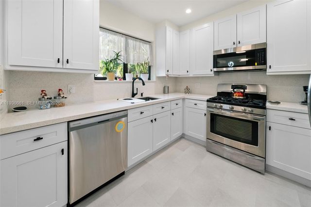 7517 Cutlass Avenue, North Bay Village, FL 33141