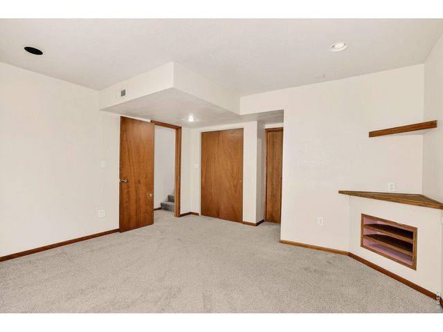 896 S Tyler Ave, Loveland, CO 80537