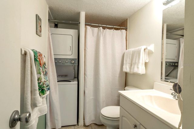 4300 BAYWOOD BOULEVARD B102, Mount Dora, FL 32757