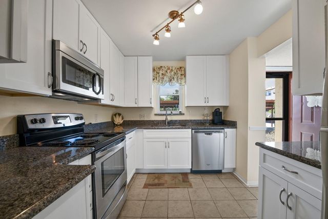 4300 BAYWOOD BOULEVARD B102, Mount Dora, FL 32757