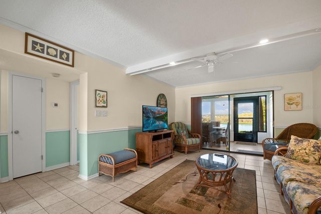 4300 BAYWOOD BOULEVARD B102, Mount Dora, FL 32757