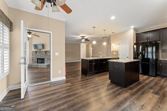 103 Hawthorne Ridge Circle, Dallas, GA 30132