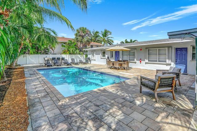 2740 NE 30th Place 1-2, Fort Lauderdale, FL 33306