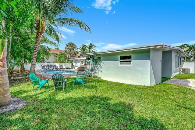 2740 NE 30th Place 1-2, Fort Lauderdale, FL 33306