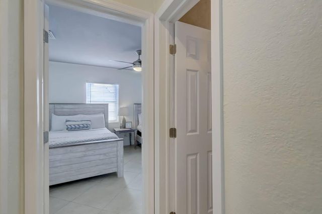 2740 NE 30th Place 1-2, Fort Lauderdale, FL 33306