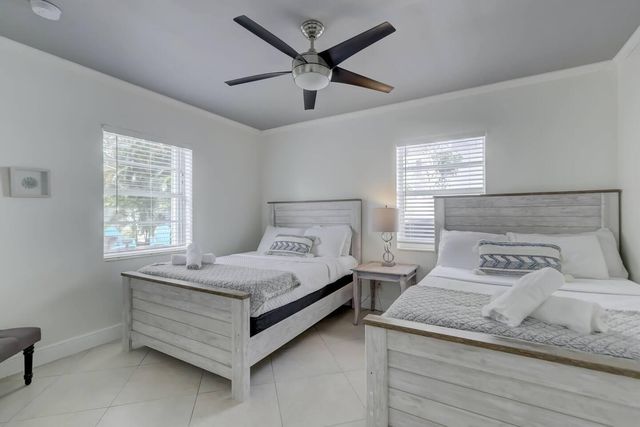 2740 NE 30th Place 1-2, Fort Lauderdale, FL 33306