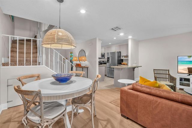 21698 Cypress Rd 44D, Boca Raton, FL 33433