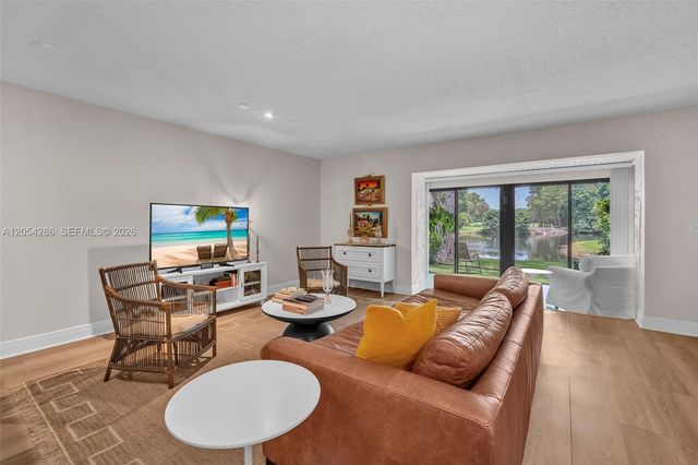 21698 Cypress Rd 44D, Boca Raton, FL 33433
