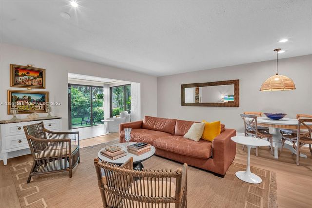 21698 Cypress Rd 44D, Boca Raton, FL 33433