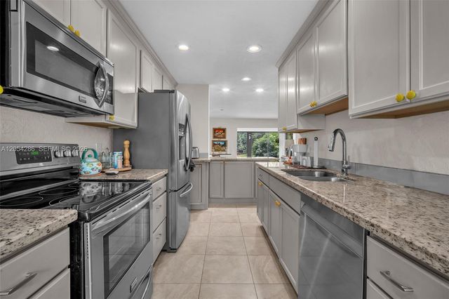 21698 Cypress Rd 44D, Boca Raton, FL 33433