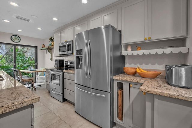 21698 Cypress Rd 44D, Boca Raton, FL 33433
