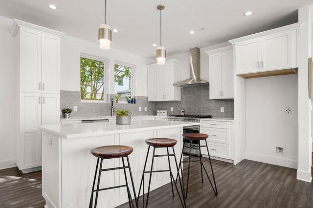 2111 Prather LN 1, Austin, TX 78704
