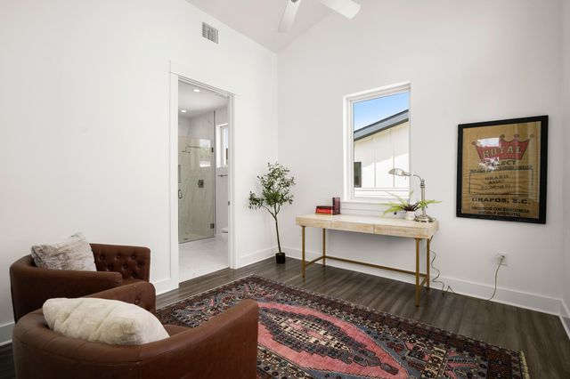 2111 Prather LN 1, Austin, TX 78704
