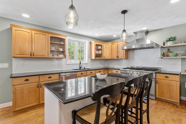 2 Hall Avenue, Salem, NH 03079