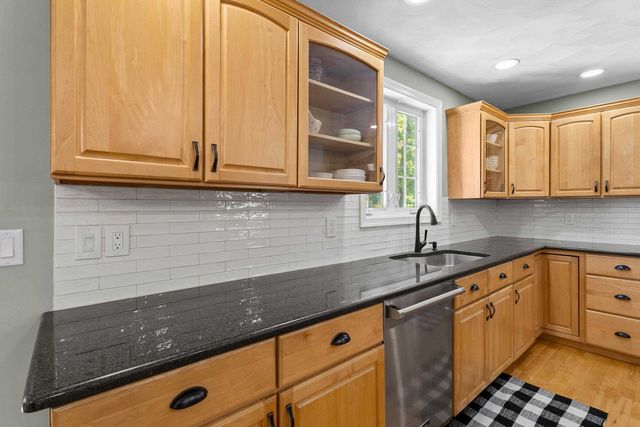 2 Hall Avenue, Salem, NH 03079