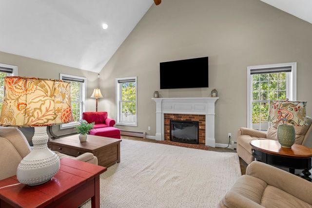 2 Hall Avenue, Salem, NH 03079