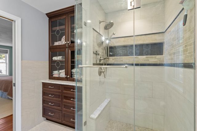 2 Hall Avenue, Salem, NH 03079