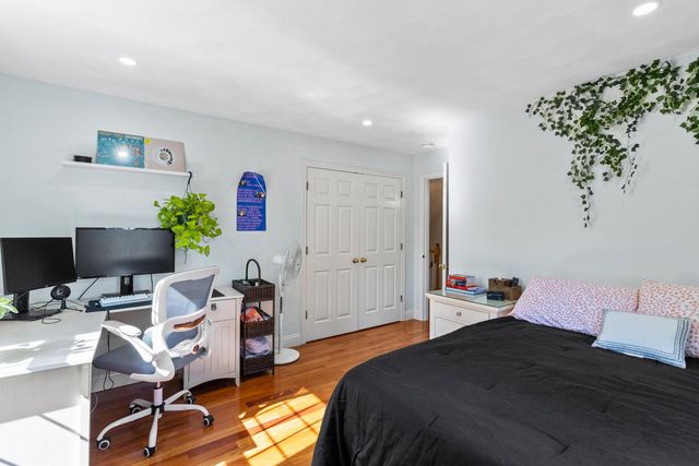 2 Hall Avenue, Salem, NH 03079