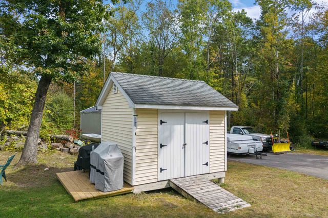 2 Hall Avenue, Salem, NH 03079