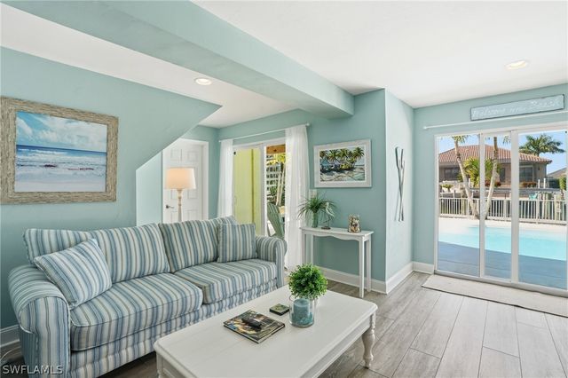 468 Capri CT, Marco Island, FL 34145