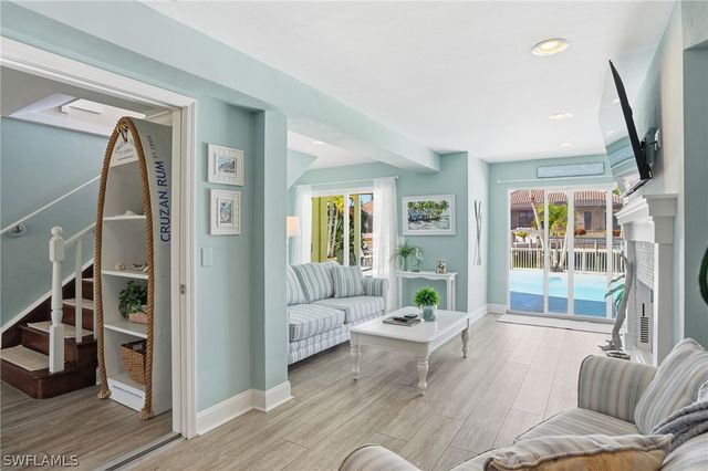 468 Capri CT, Marco Island, FL 34145