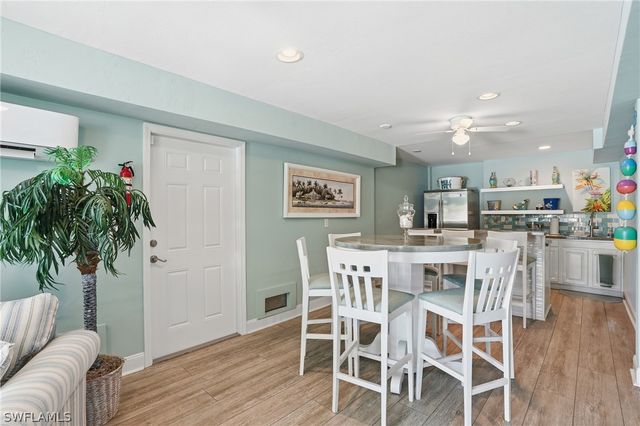 468 Capri CT, Marco Island, FL 34145