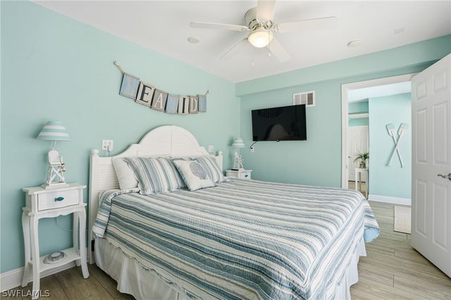 468 Capri CT, Marco Island, FL 34145