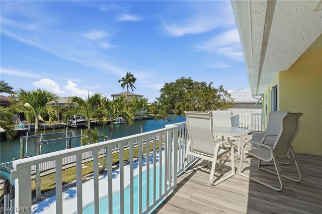 468 Capri CT, Marco Island, FL 34145