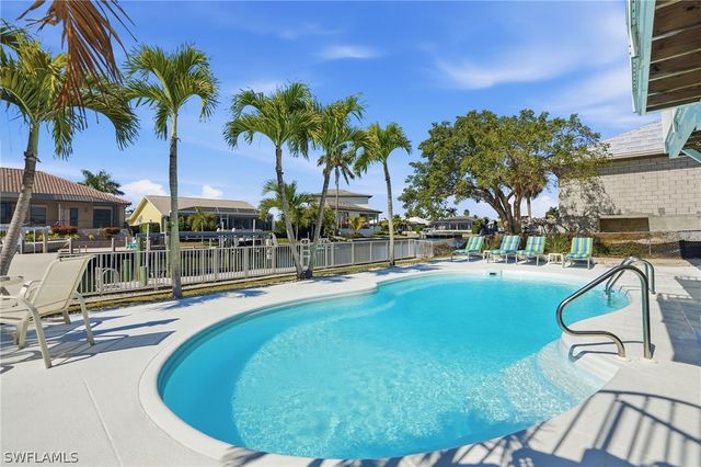 468 Capri CT, Marco Island, FL 34145