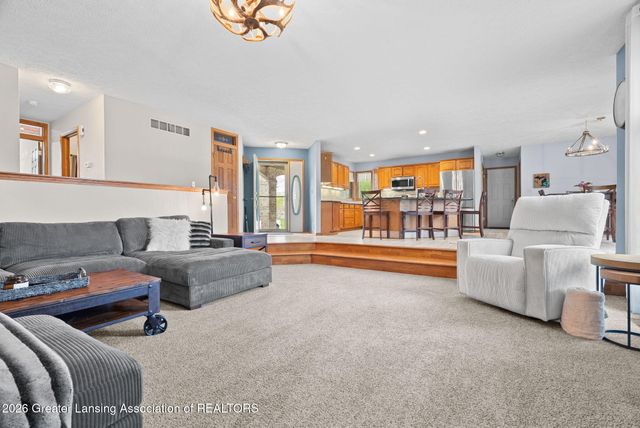 5450 N Hartel Road, Potterville, MI 48876