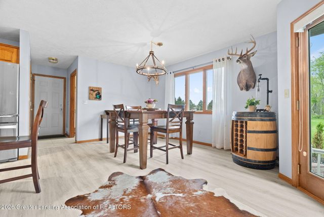 5450 N Hartel Road, Potterville, MI 48876