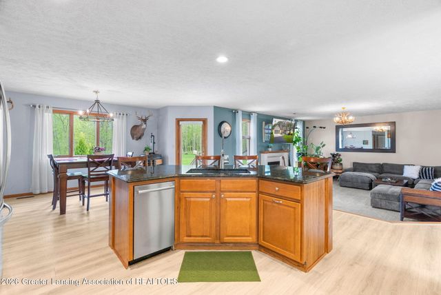 5450 N Hartel Road, Potterville, MI 48876