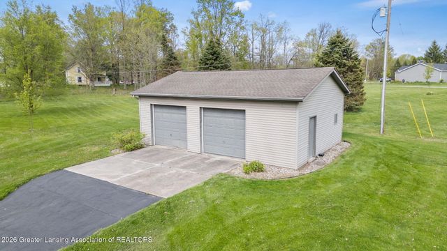 5450 N Hartel Road, Potterville, MI 48876