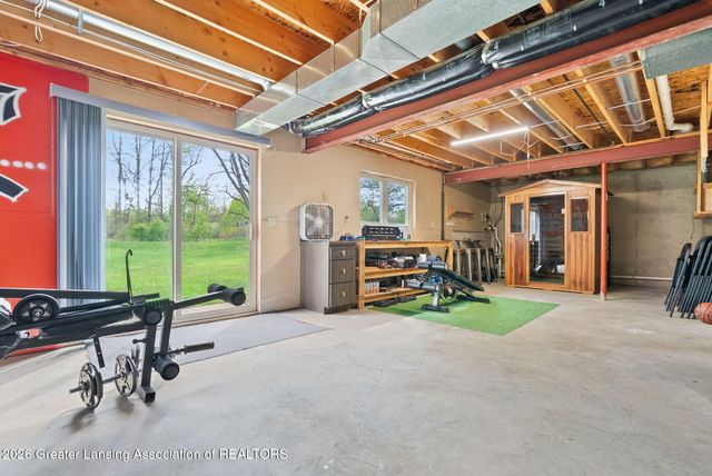 5450 N Hartel Road, Potterville, MI 48876