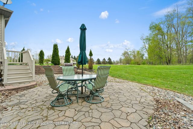 5450 N Hartel Road, Potterville, MI 48876