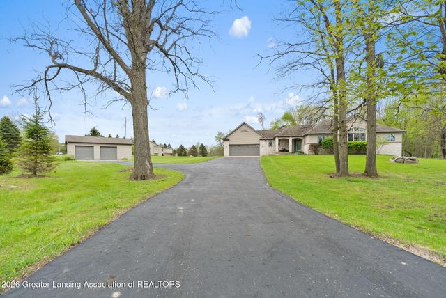 5450 N Hartel Road, Potterville, MI 48876