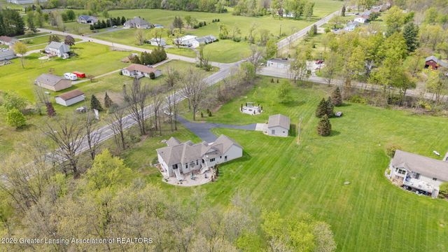 5450 N Hartel Road, Potterville, MI 48876