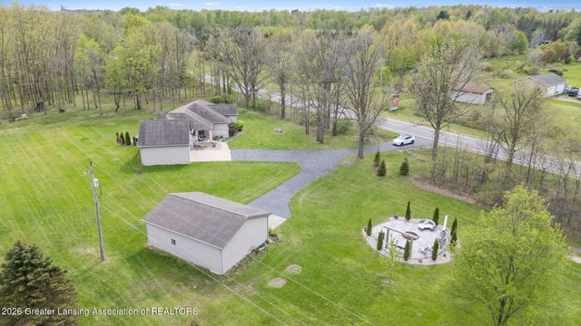 5450 N Hartel Road, Potterville, MI 48876
