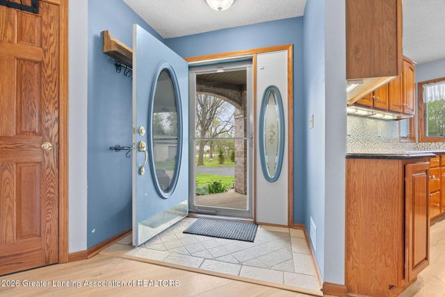 5450 N Hartel Road, Potterville, MI 48876