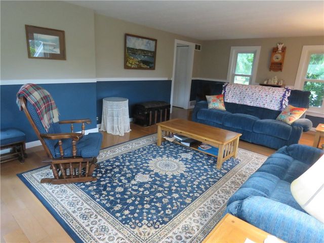 342 Curtis Rd, Parma, NY 14468