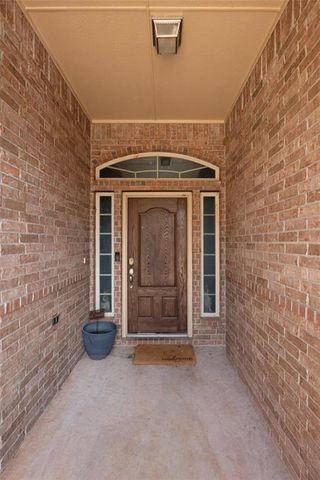 11125 SW 41st Place, Mustang, OK 73064