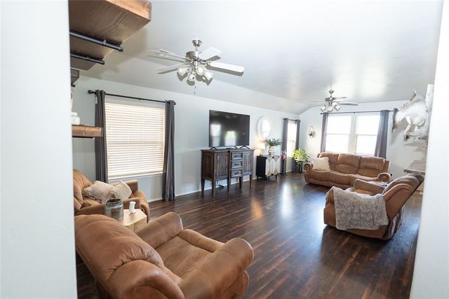 11125 SW 41st Place, Mustang, OK 73064