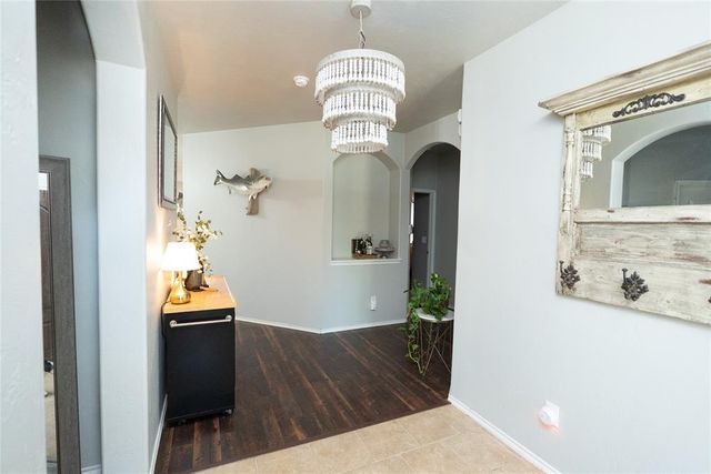 11125 SW 41st Place, Mustang, OK 73064